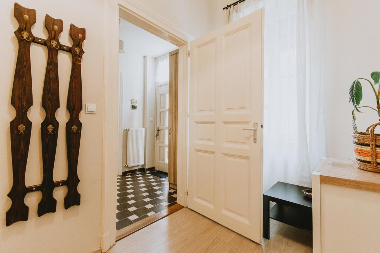 Budapest Folk Apartment 60Sm Spacious And Bright Exterior photo